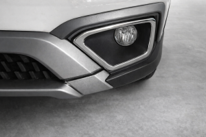 Fiat Egea HB/CROSS 2020 Üzeri Sis Farı Çerçevesi 2 Parça Bütün Model