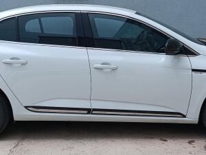 Renault Megane 4 Sedan Krom Yan Kapı Çıtası 4 Parça 2015 sonrası