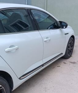 Renault Megane 4 Sedan Krom Yan Kapı Çıtası 4 Parça 2015 sonrası