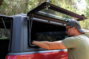 OMSA VW Amarok Omcap Camlı Kabin Paslanmaz Çelik 2022 ve Sonrası