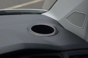 OMSA VW T6 Multivan Siyah Krom Bardaklık Çerçevesi 2015-2023 Arası