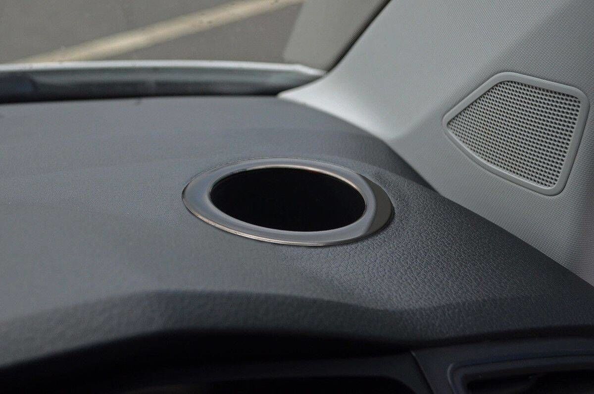 OMSA VW T6.1 Transporter Siyah Krom Bardaklık Çerçevesi 2020-2023 Arası