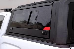 OMSA Isuzu D-Max Omcap Camlı Kabin Paslanmaz Çelik Sürgülü Yan Camlar 2025 ve Sonrası