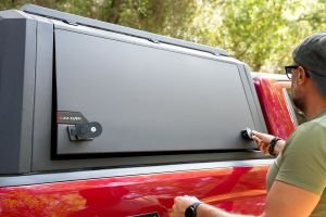 OMSA Isuzu D-Max Omcap Camlı Kabin Camp Paslanmaz Çelik 2025 ve Sonrası