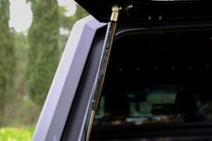 OMSA Toyota Hilux Omcap Kapalı Kabin Paslanmaz Çelik 2015 ve Sonrası